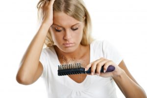 как предотвратить выпадение волос у женщин